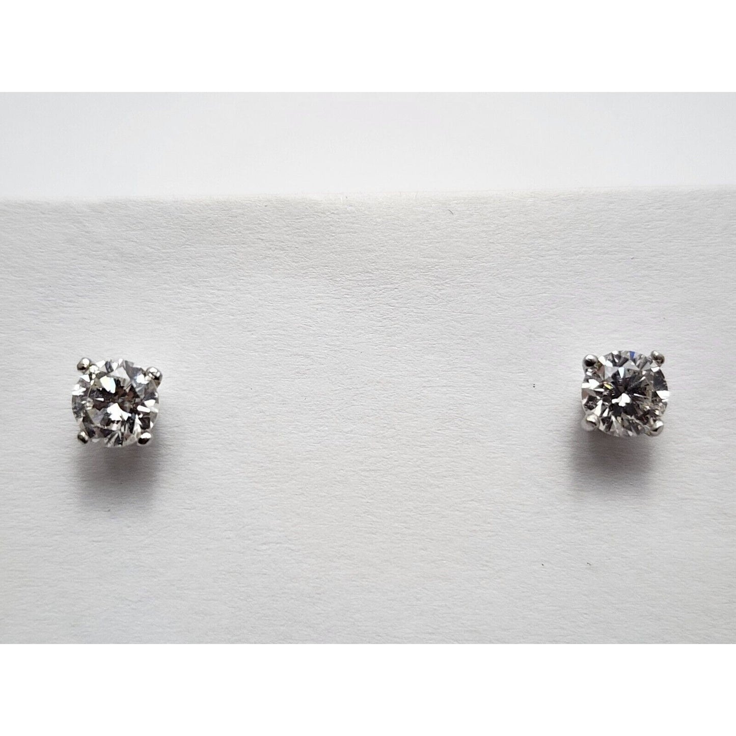 14K White Gold Round Cut Diamond Stud Earrings