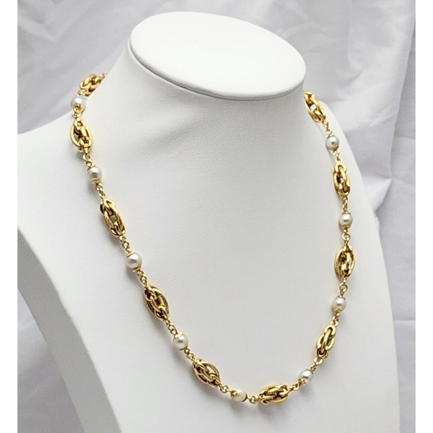 18K Yellow Gold Pearl Link Chain Necklace