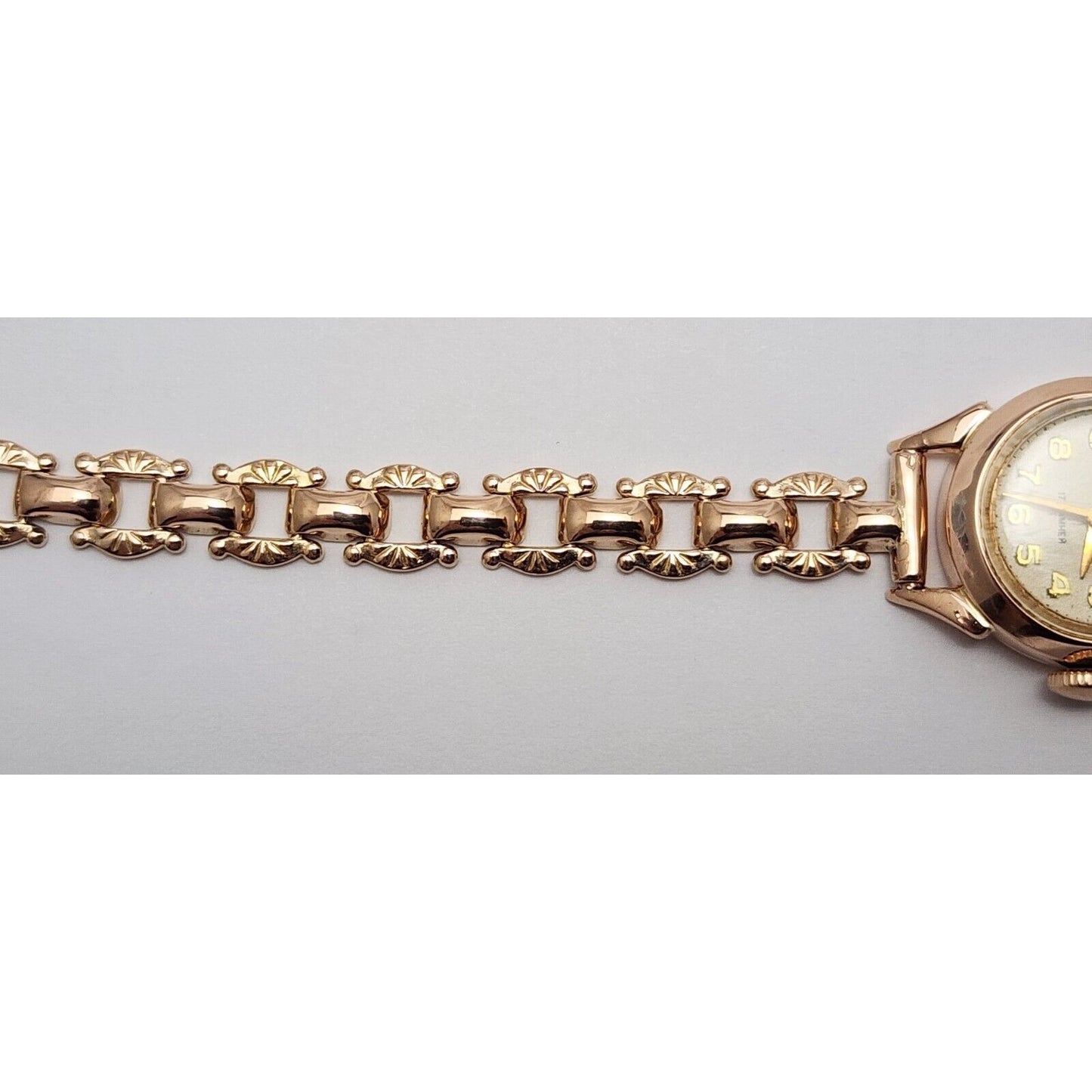 Vintage Chaika USSR Soviet Gold 14k 583 Rose Gold 17mm Womens Mechanical Watch