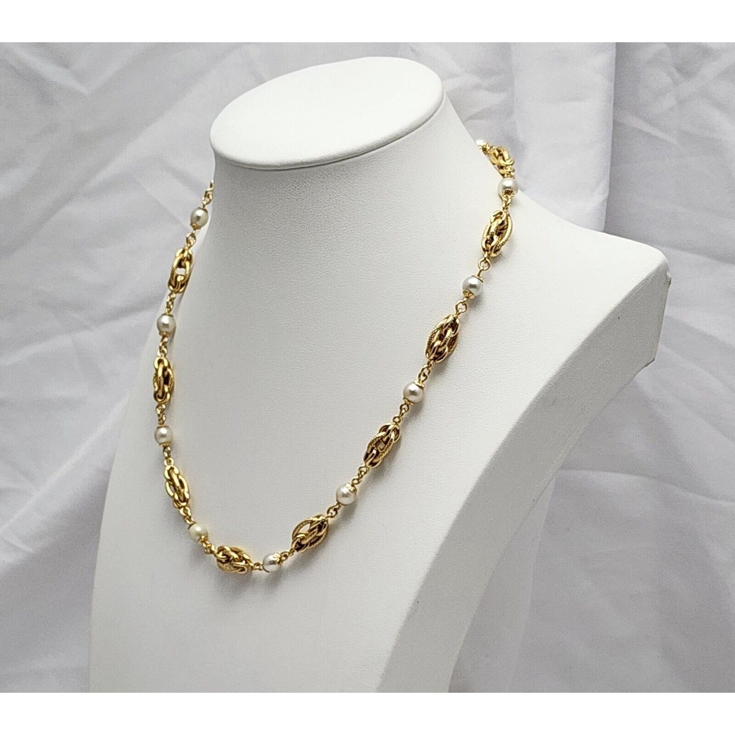 18K Yellow Gold Pearl Link Chain Necklace