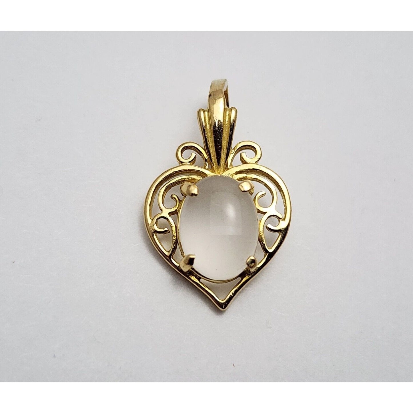 18K Yellow Gold Heart Moonstone Charm Pendant