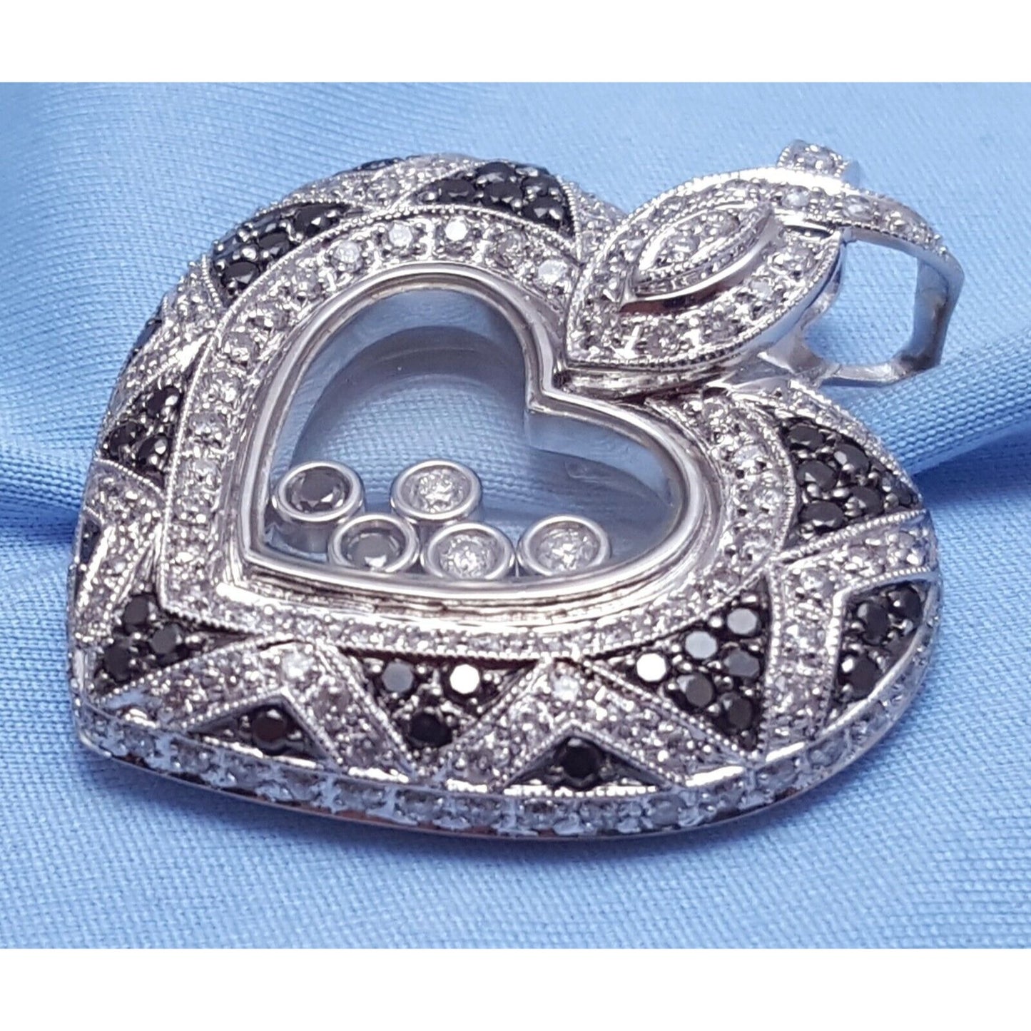 18K Solid White Gold Ladies Moving Diamond Heart Charm Pendant