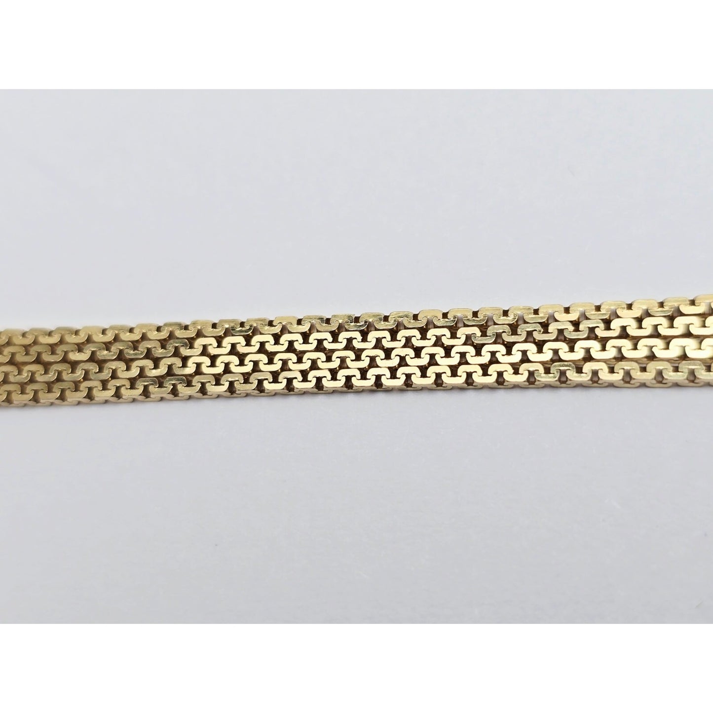 18K Yellow Gold Boxed Serpentine Link Chain Necklace