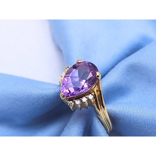 14K Yellow Gold Teardrop Pear Amethyst & Diamond Ring