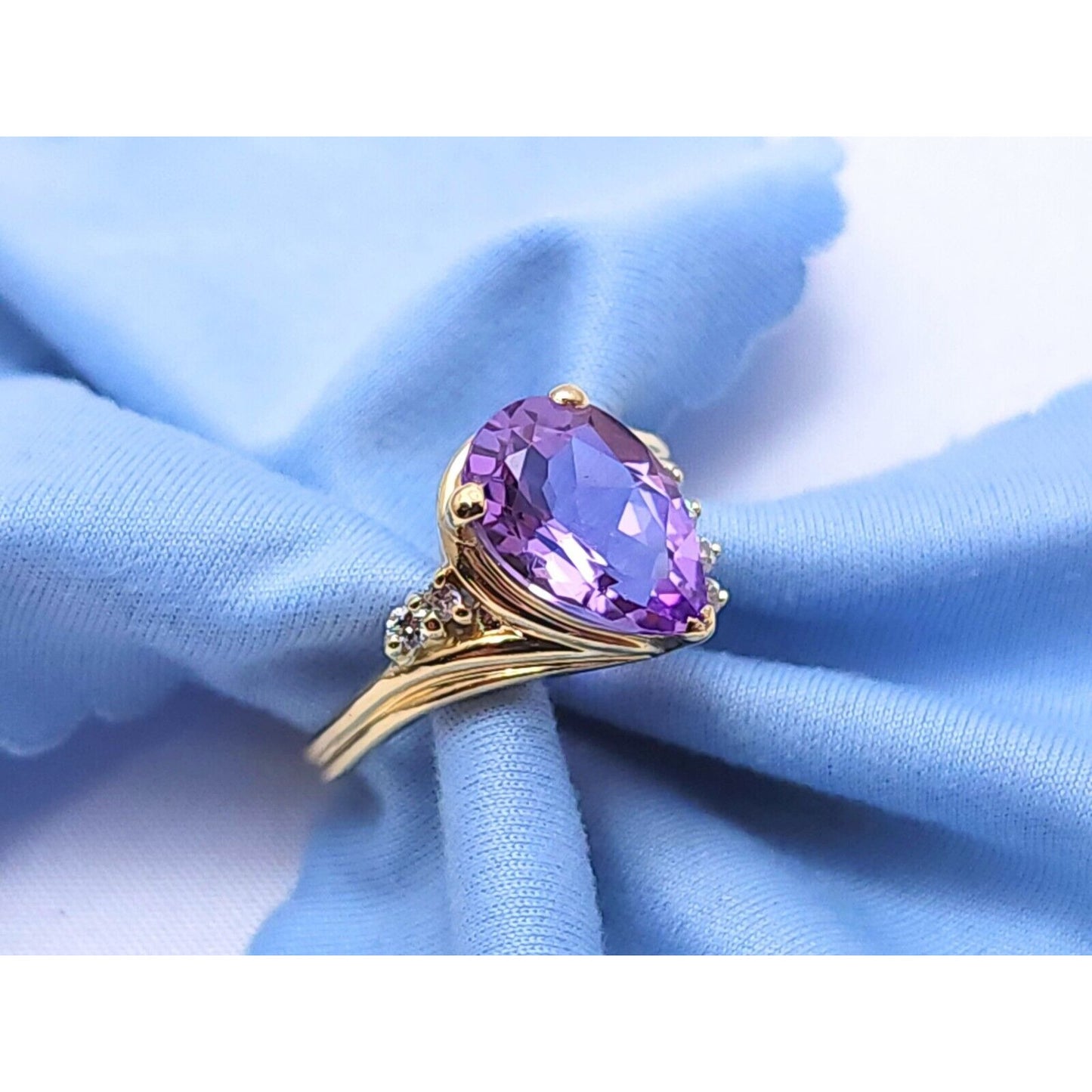 14K Yellow Gold Teardrop Pear Amethyst & Diamond Ring