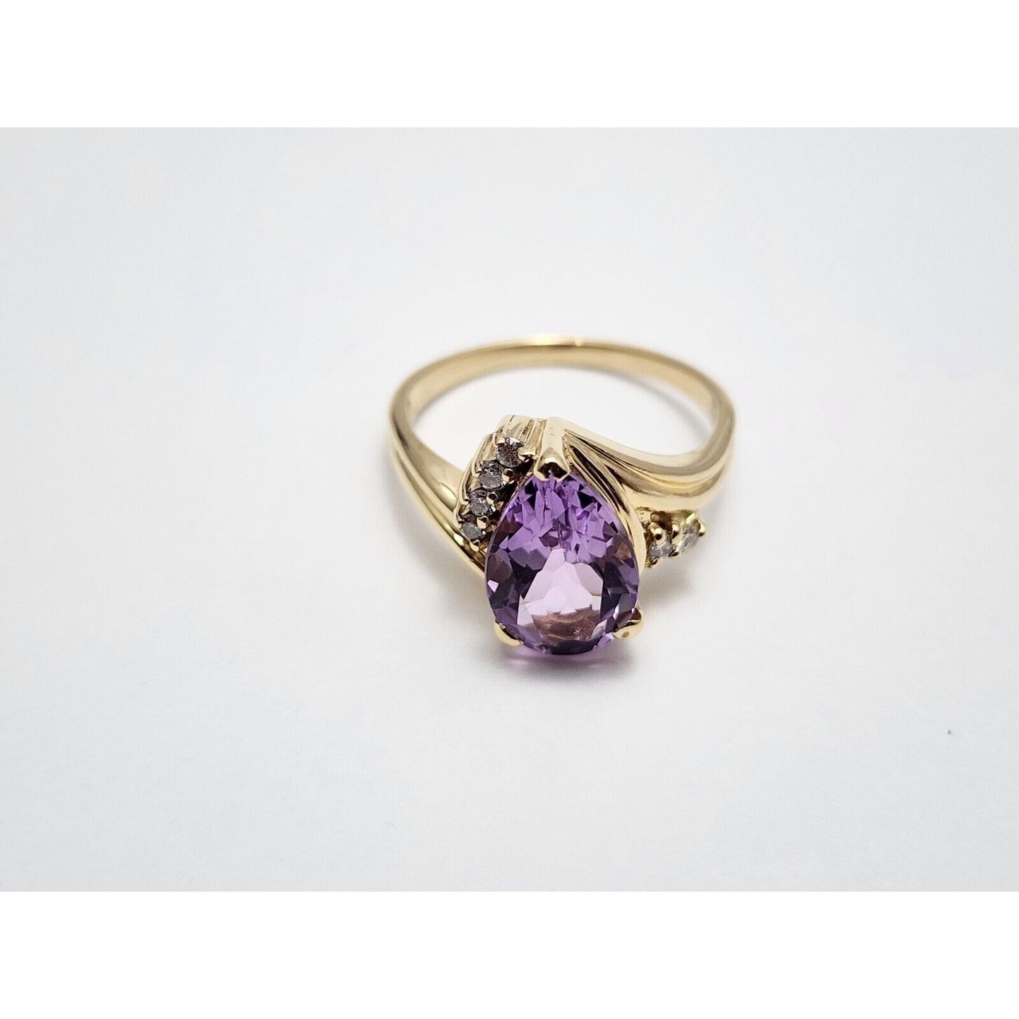 14K Yellow Gold Teardrop Pear Amethyst & Diamond Ring