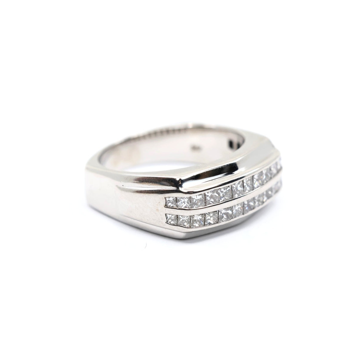14K White Gold Princess Cut Invisible Setting Diamond Ring