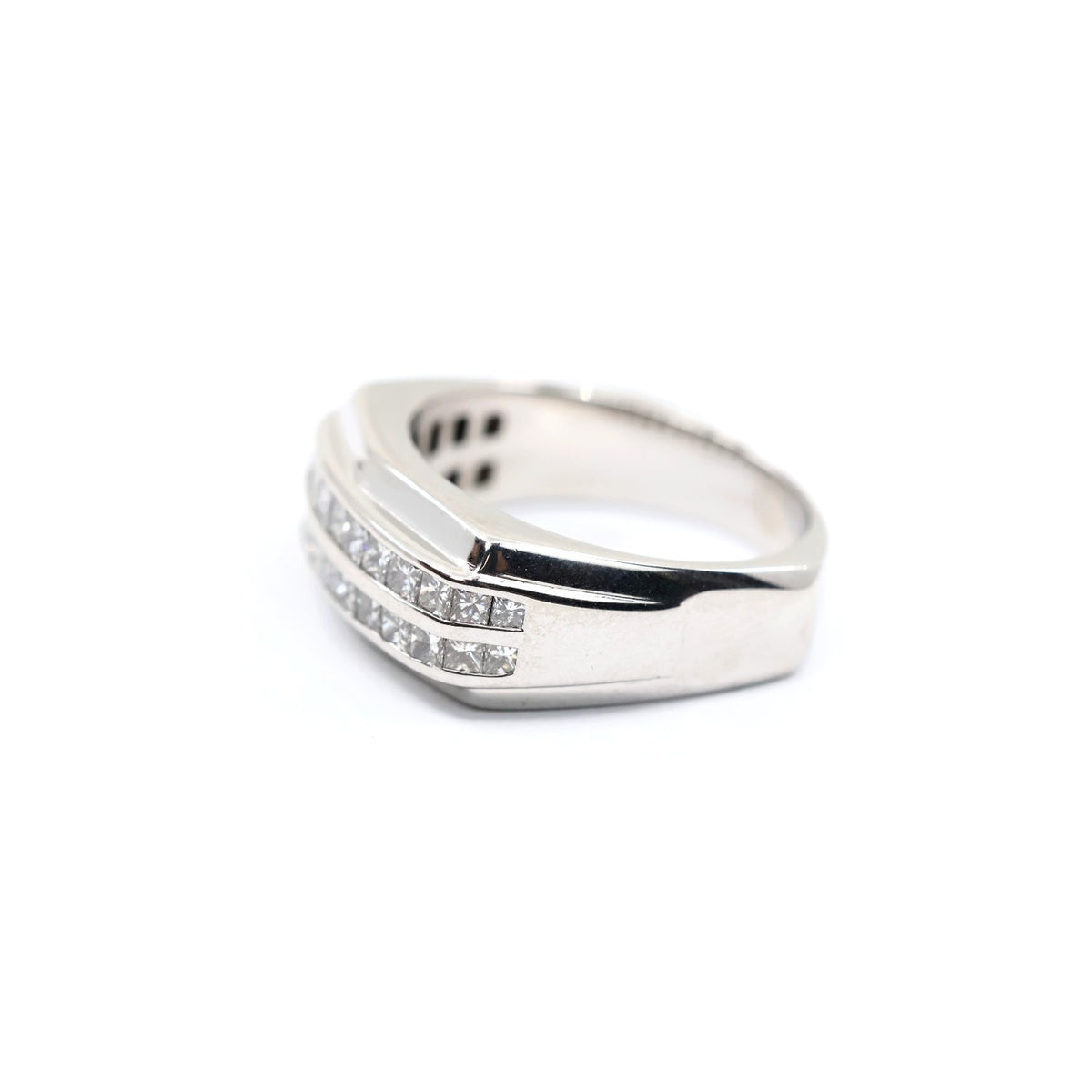 14K White Gold Princess Cut Invisible Setting Diamond Ring