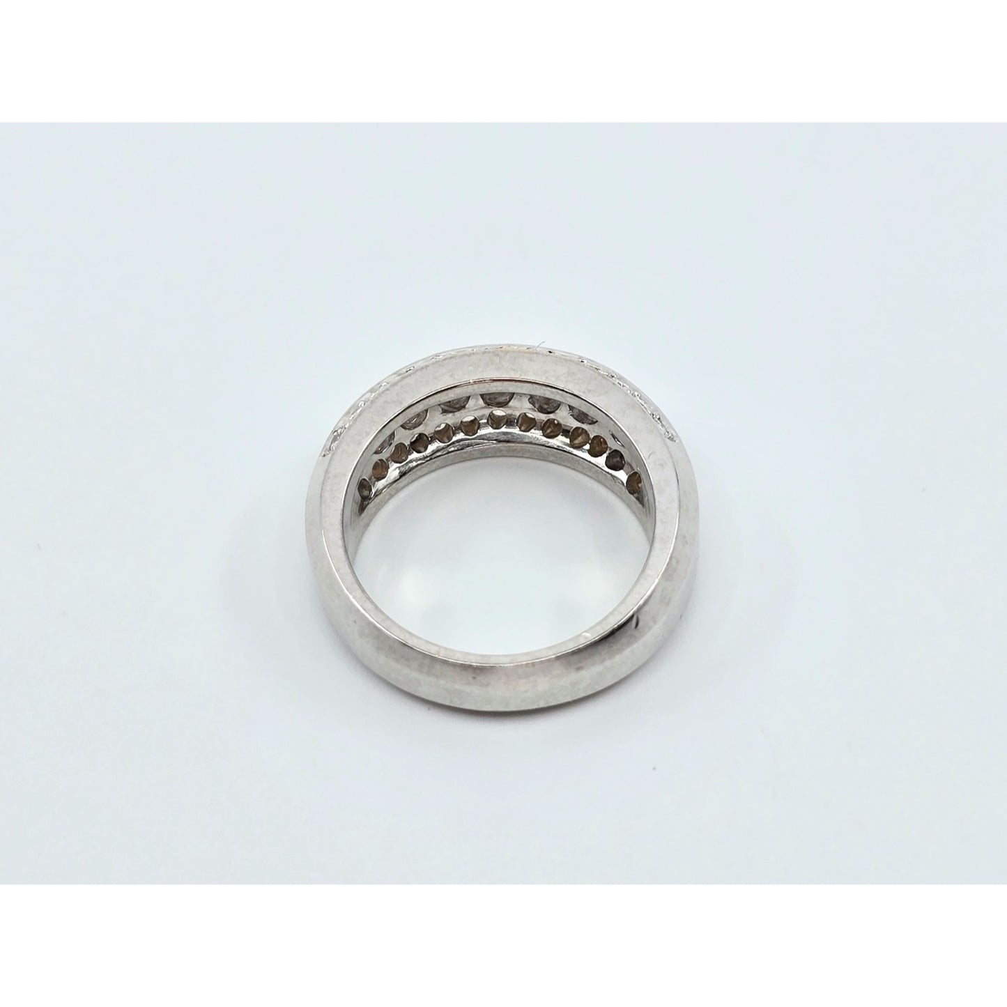 18K White Gold Princess & Round Cut Diamond Band Ring