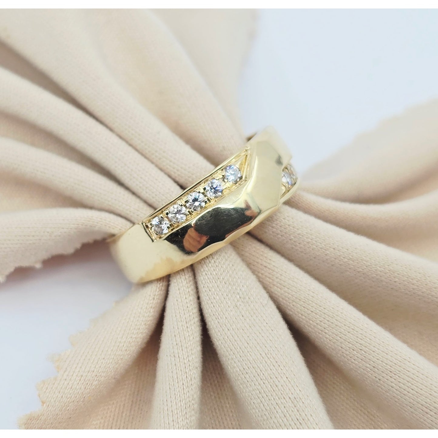 14K Yellow Gold Round CZ Wedding Band Ring