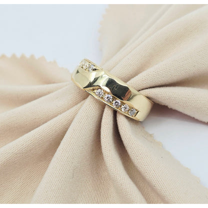 14K Yellow Gold Round CZ Wedding Band Ring