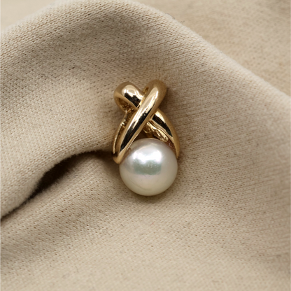 14K Yellow Gold Crossover Loop Design Pearl Charm Pendant