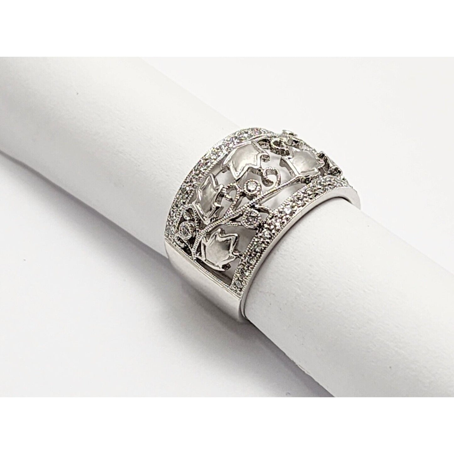 14K White Gold Round Diamond Wide Band Floral Leaves Ring