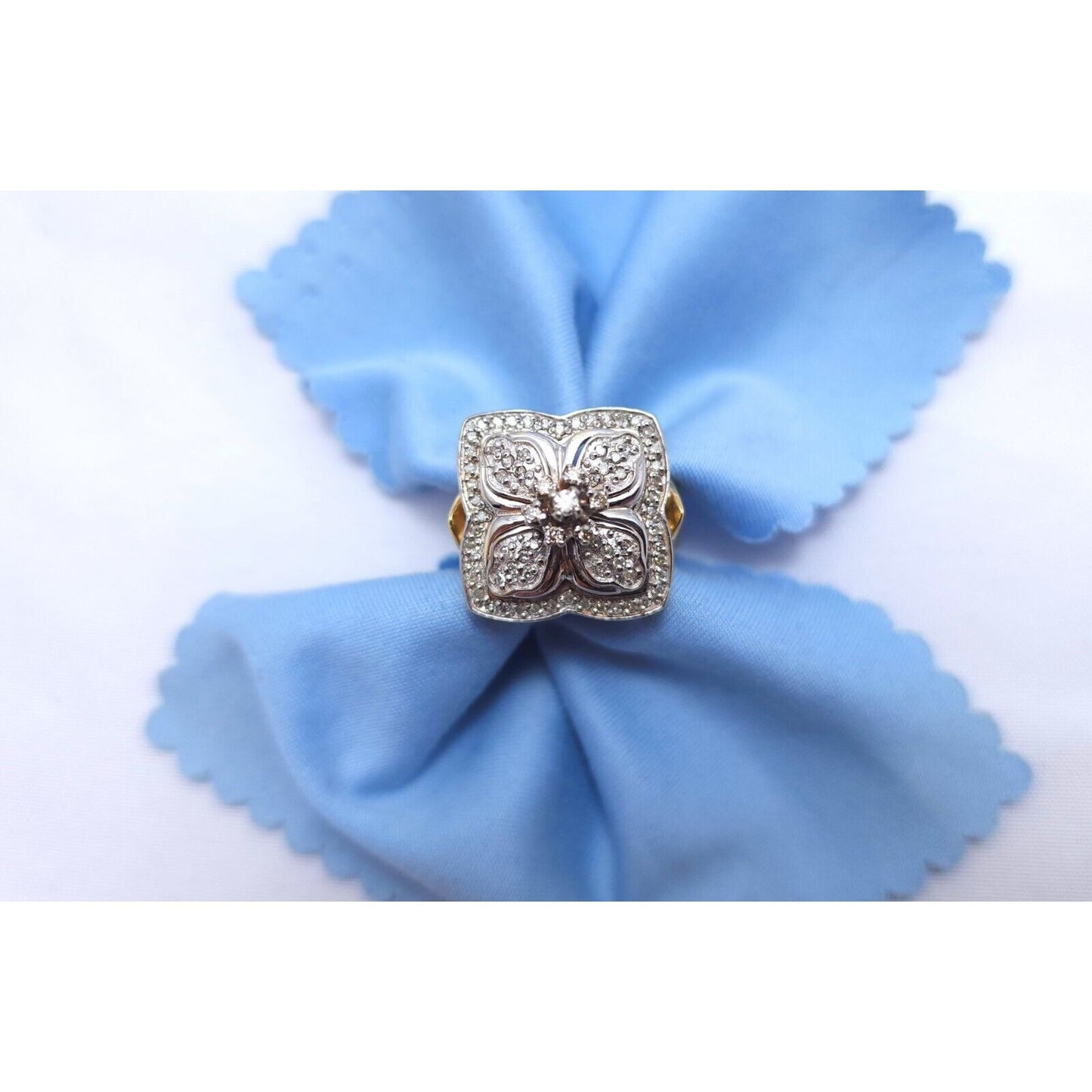 14K Two Tone Gold Flower Style Diamond Ring