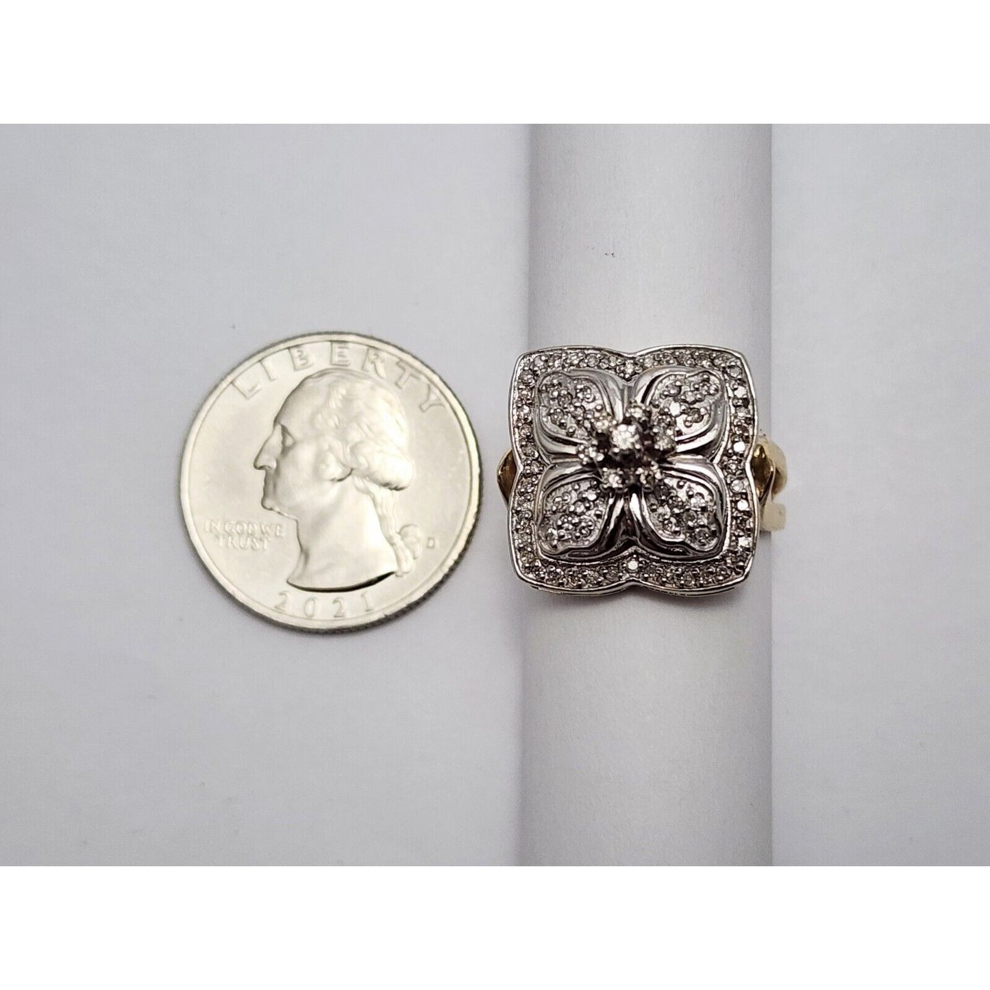 14K Two Tone Gold Flower Style Diamond Ring