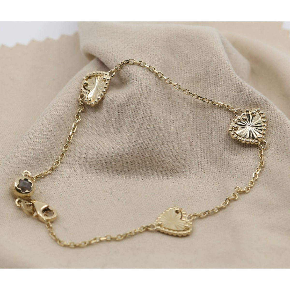 14K Yellow Gold Diamond Cut Heart Charm Link Bracelet