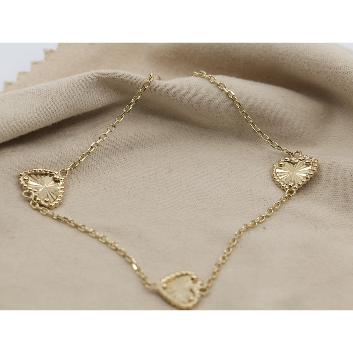 14K Yellow Gold Diamond Cut Heart Charm Link Bracelet