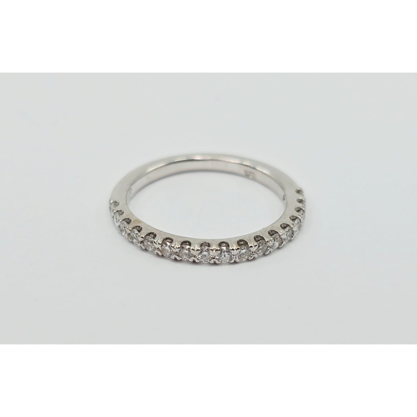 Thin 18K White Gold Single Row Round Cut Diamond Wedding Band Ring