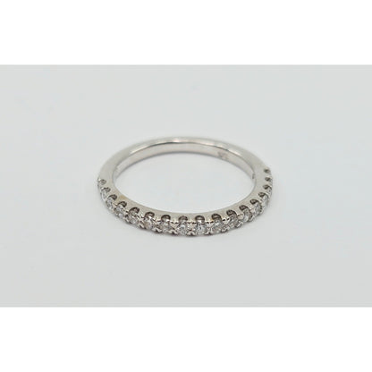 Thin 18K White Gold Single Row Round Cut Diamond Wedding Band Ring