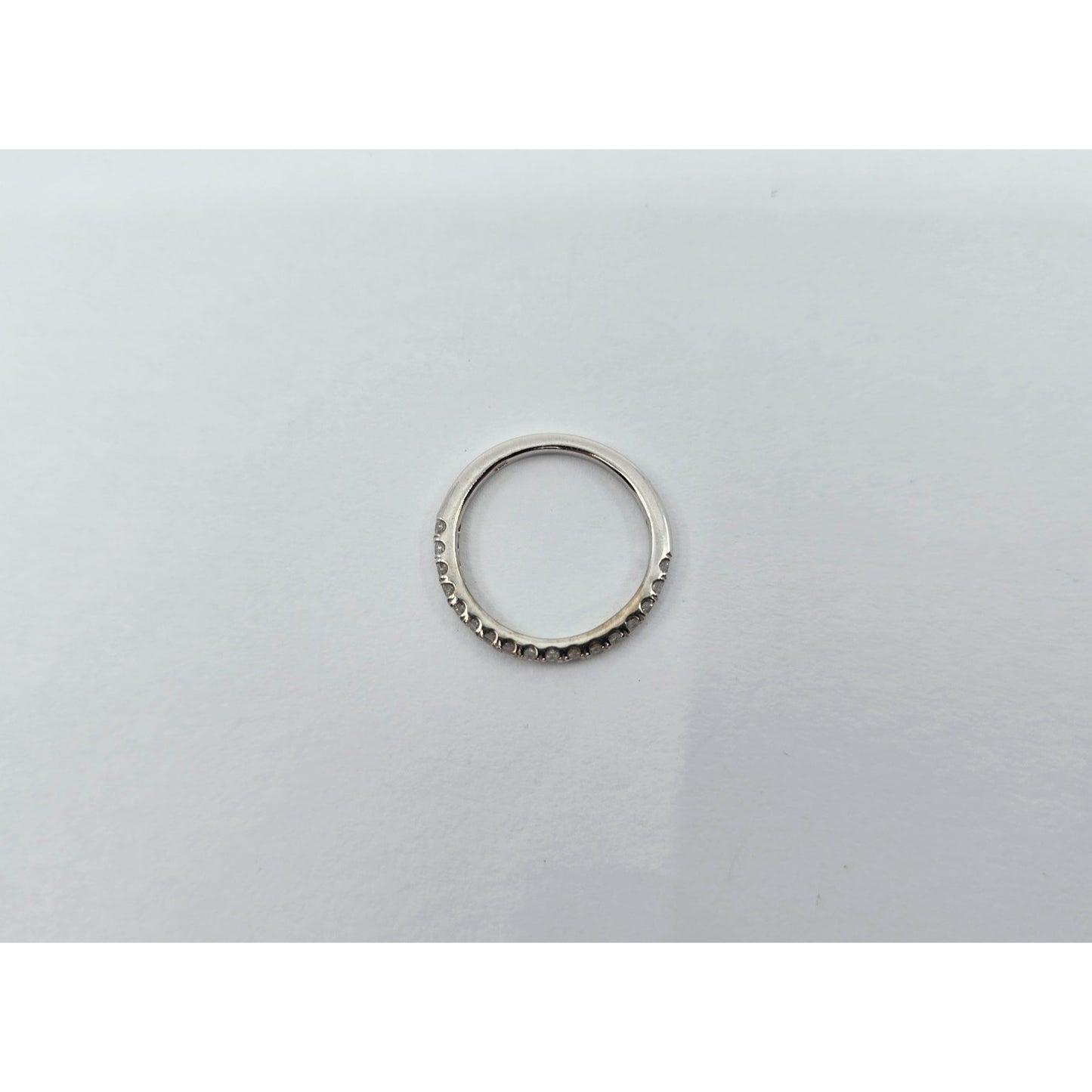 Thin 18K White Gold Single Row Round Cut Diamond Wedding Band Ring