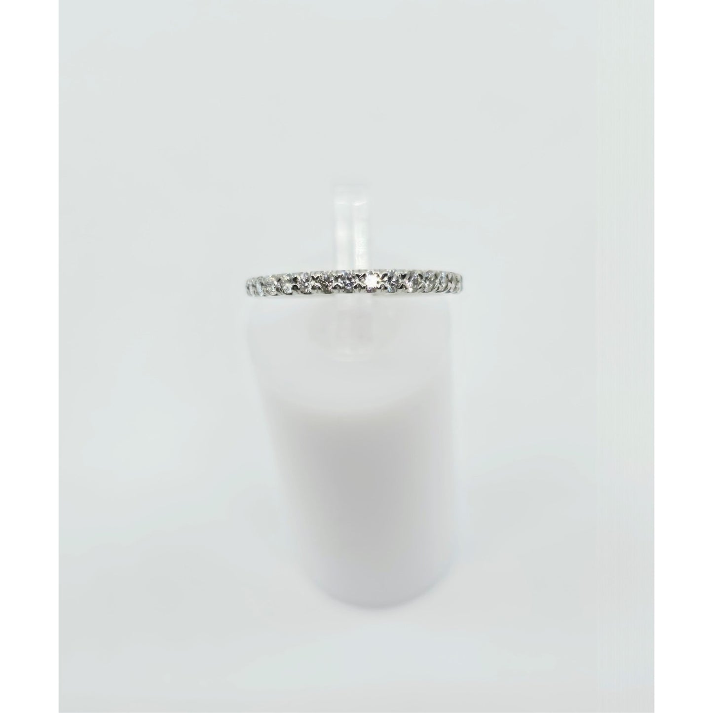 Thin 18K White Gold Single Row Round Cut Diamond Wedding Band Ring