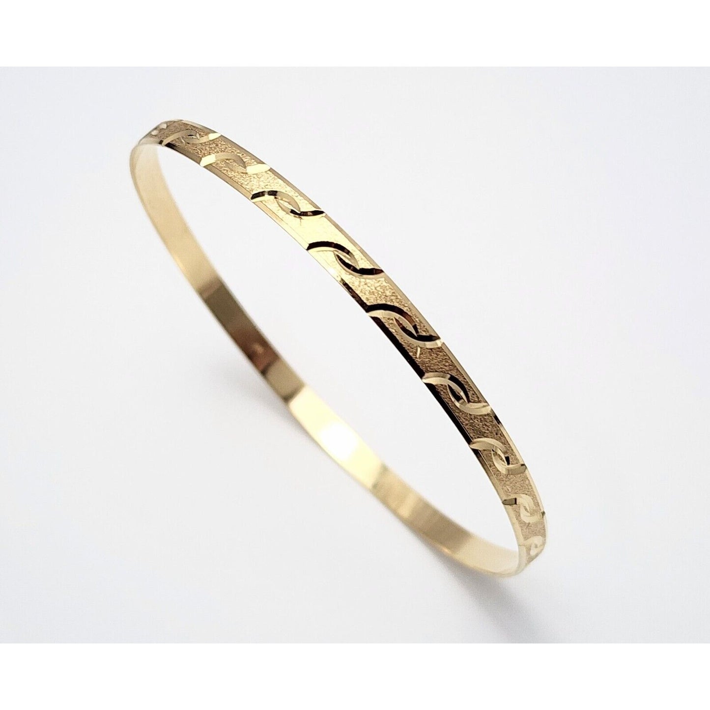 14K Yellow Gold Diamond Cut Dust Bangle Bracelet