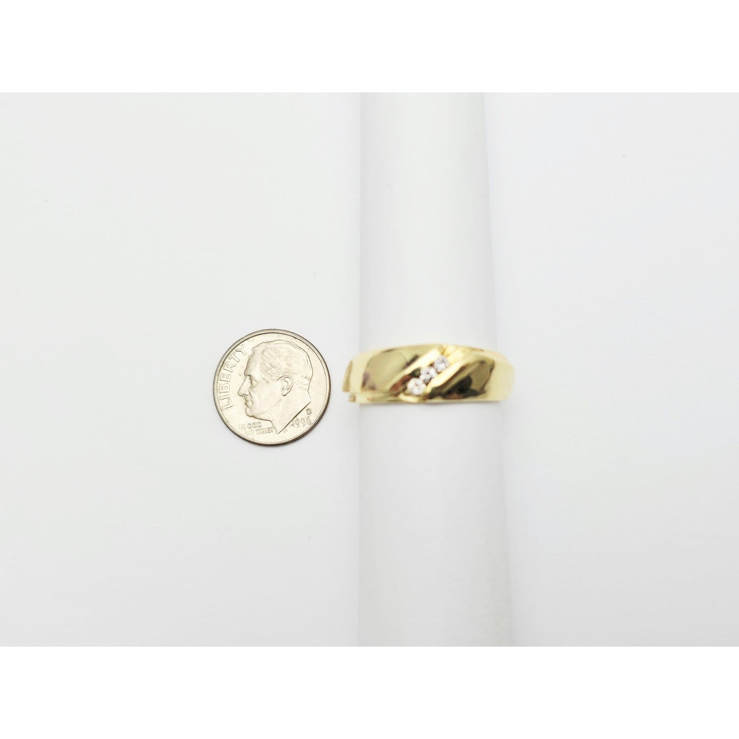 18K Yellow Gold 3 Stone Diamond Band Ring