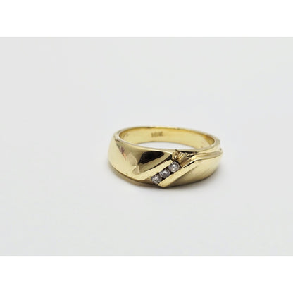 18K Yellow Gold 3 Stone Diamond Band Ring