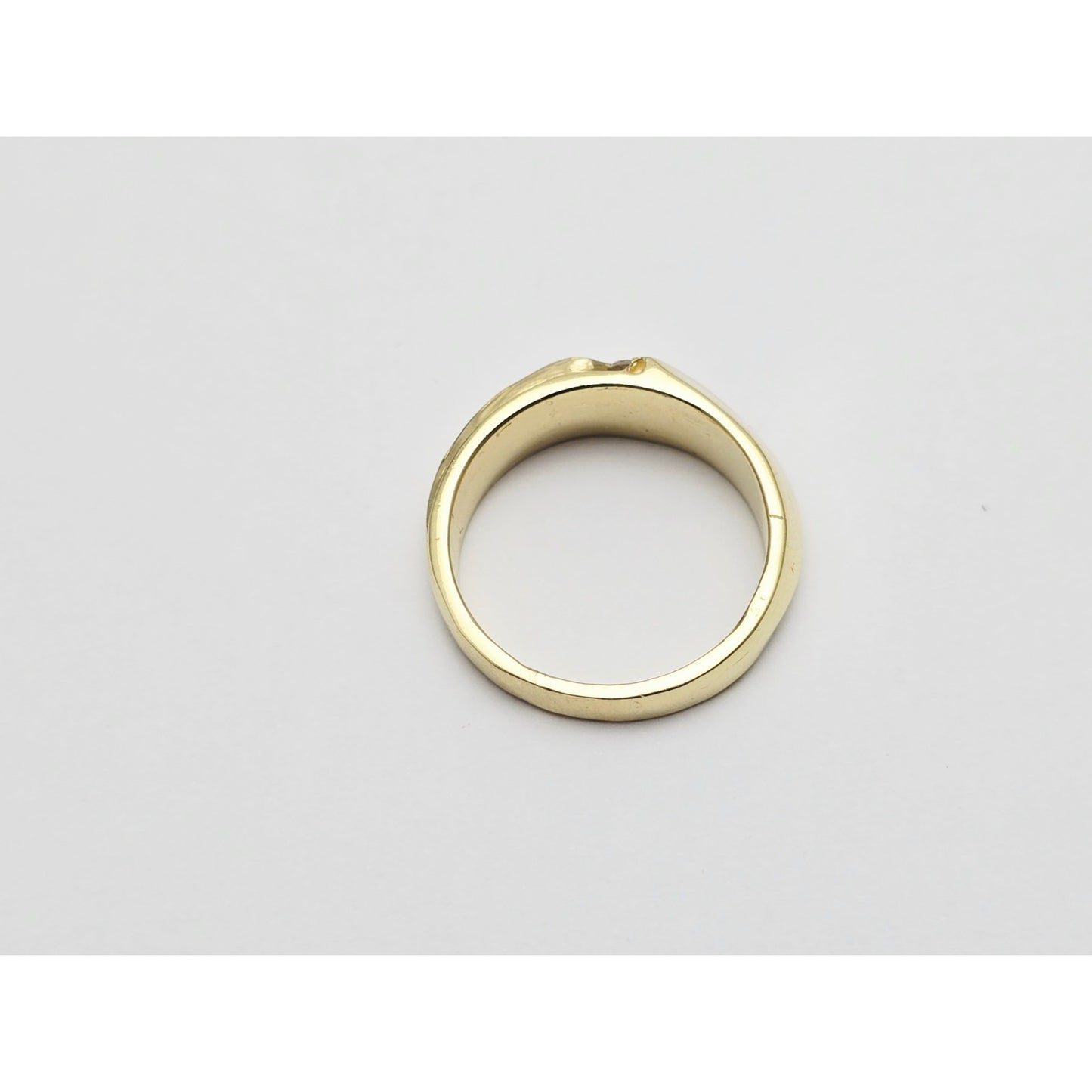 18K Yellow Gold 3 Stone Diamond Band Ring