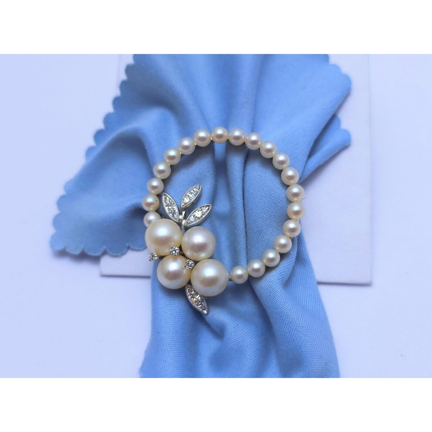 Vintage 14K White Gold Round Pearl & Diamond Brooch Pin