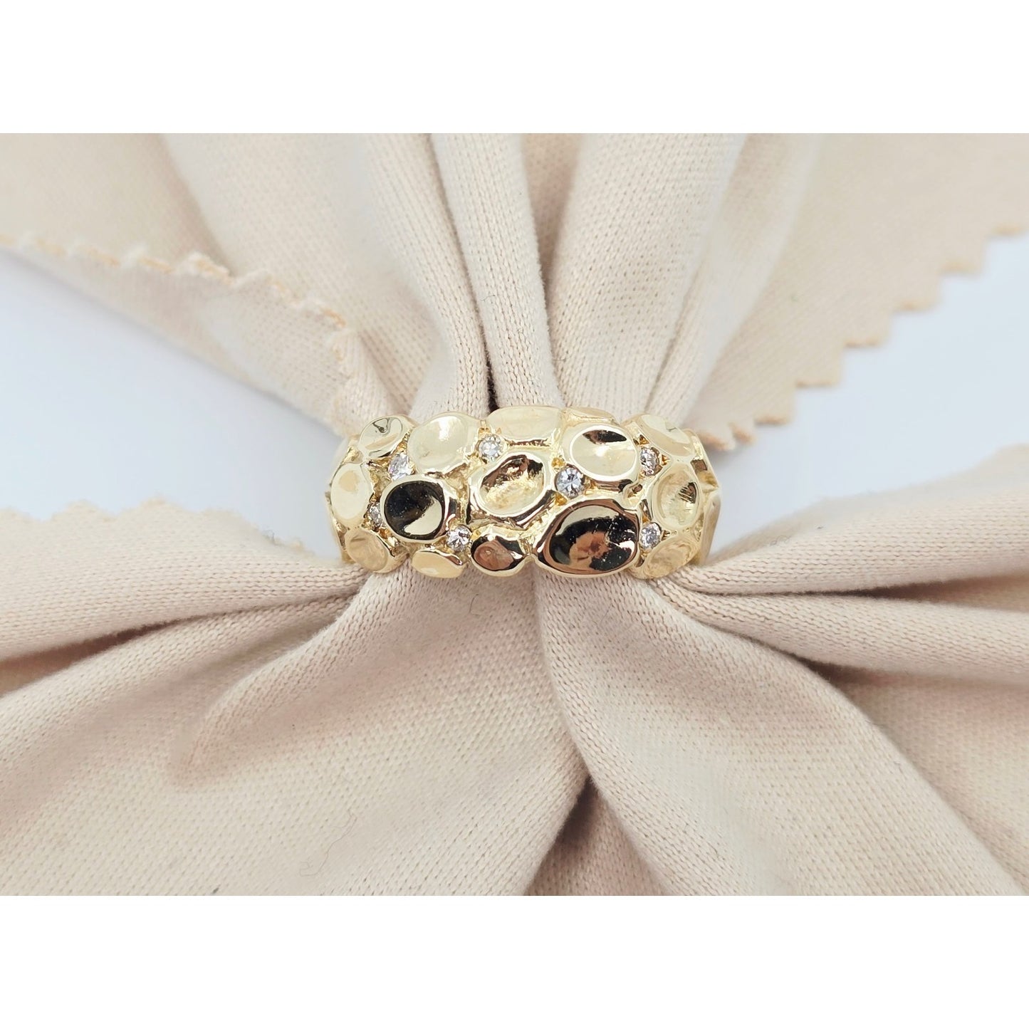 14K Yellow Gold Round Diamond Nugget Ring