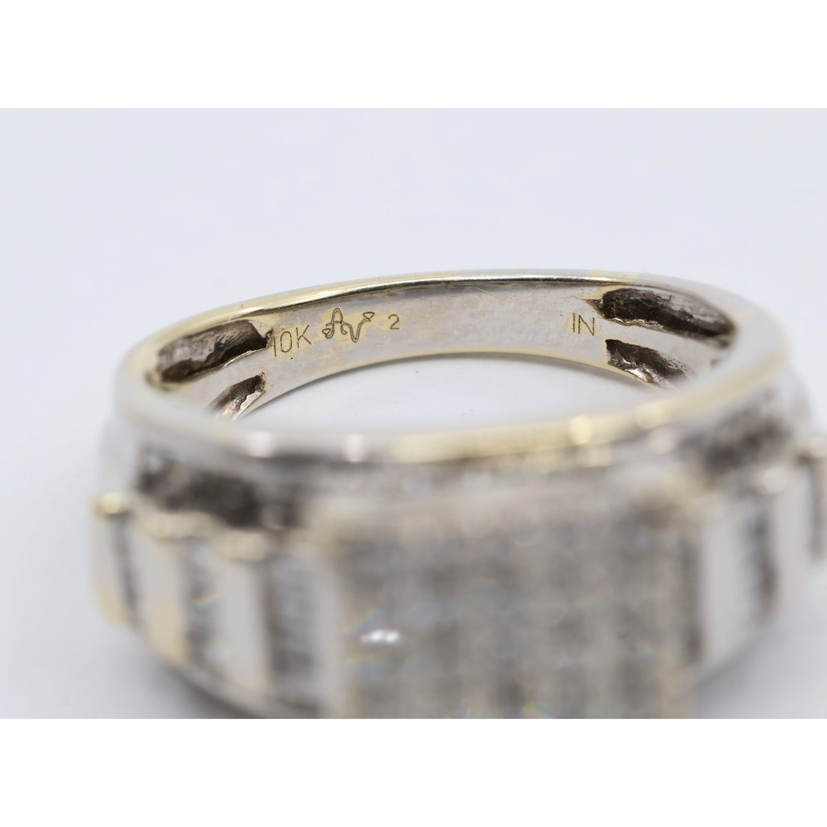 10K White Gold Round & Baguette Diamond Ring