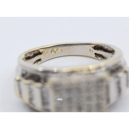 10K White Gold Round & Baguette Diamond Ring