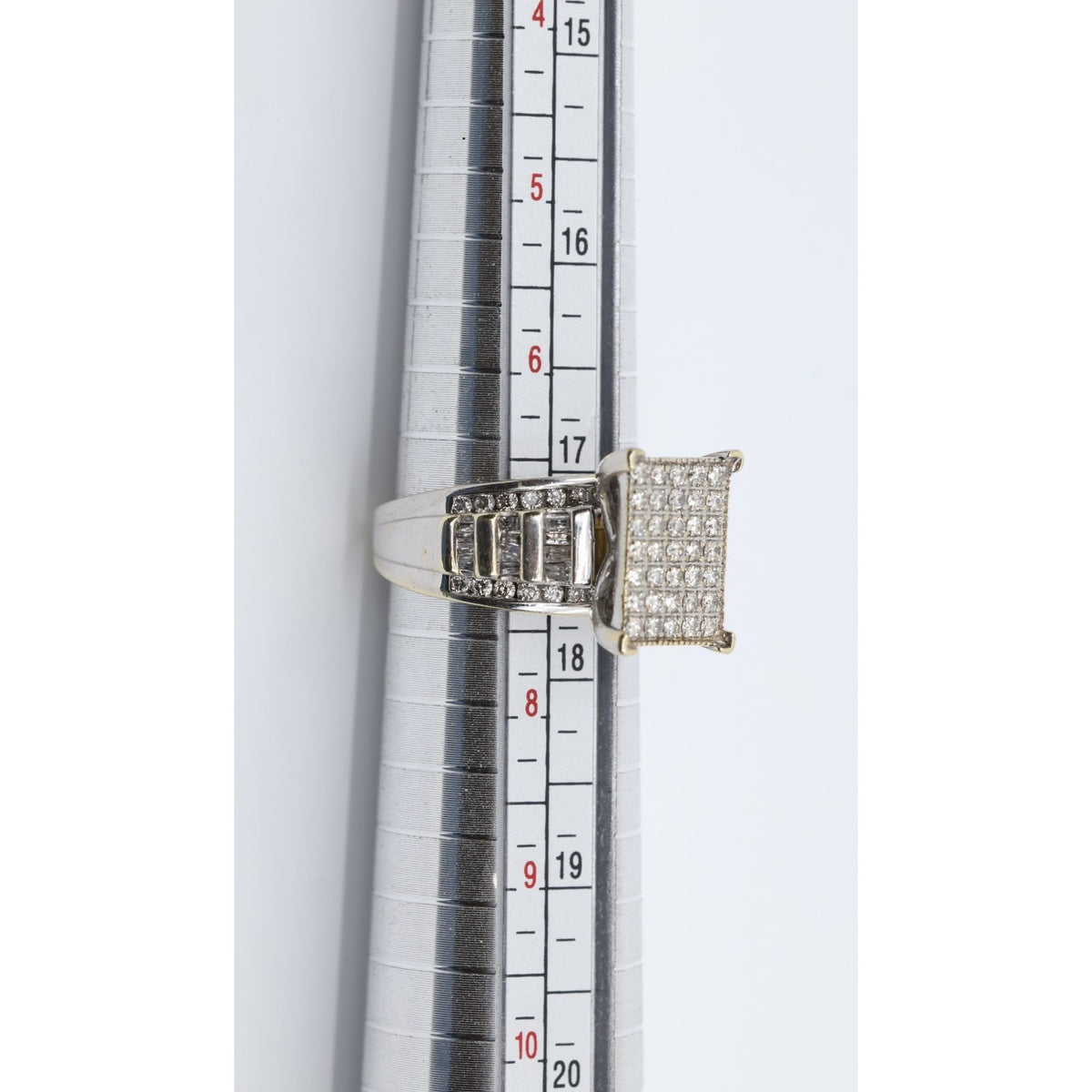 10K White Gold Round & Baguette Diamond Ring
