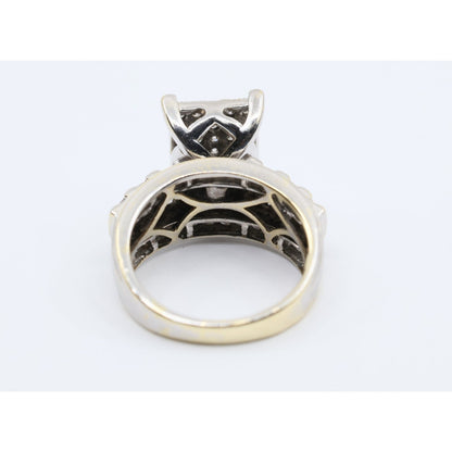 10K White Gold Round & Baguette Diamond Ring