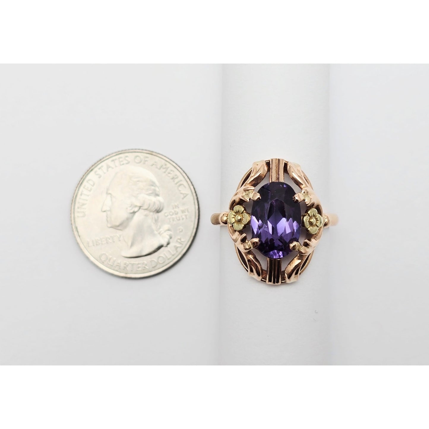 Vintage 14K Two Tone Gold Oval Sapphire Ring