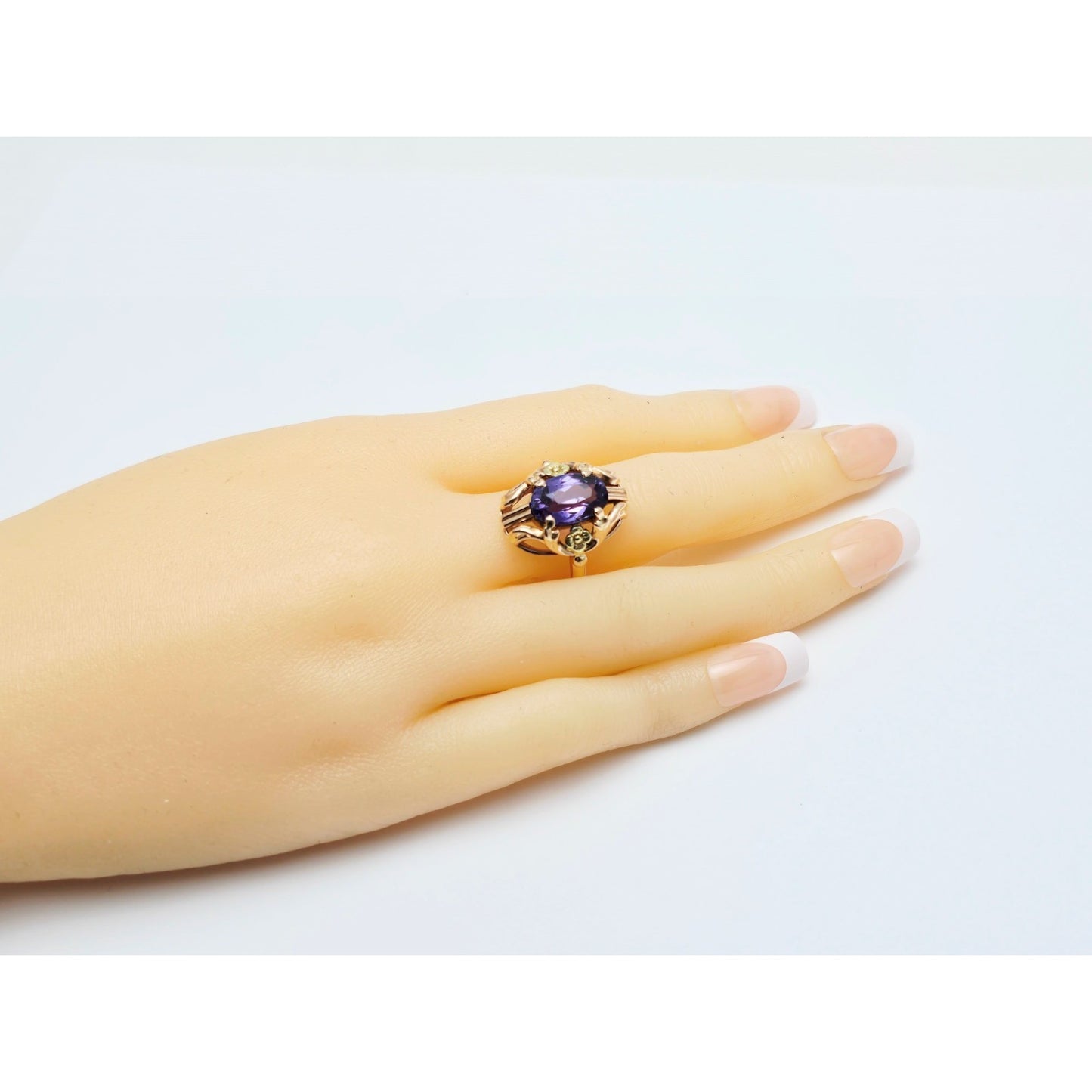 Vintage 14K Two Tone Gold Oval Sapphire Ring
