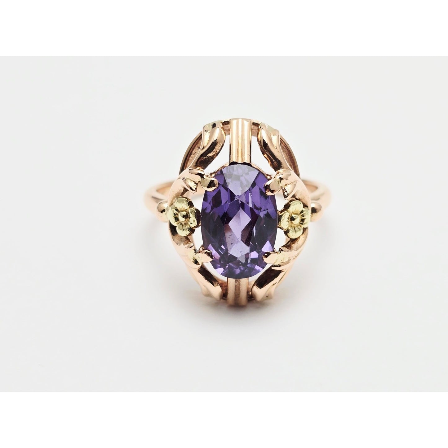 Vintage 14K Two Tone Gold Oval Sapphire Ring