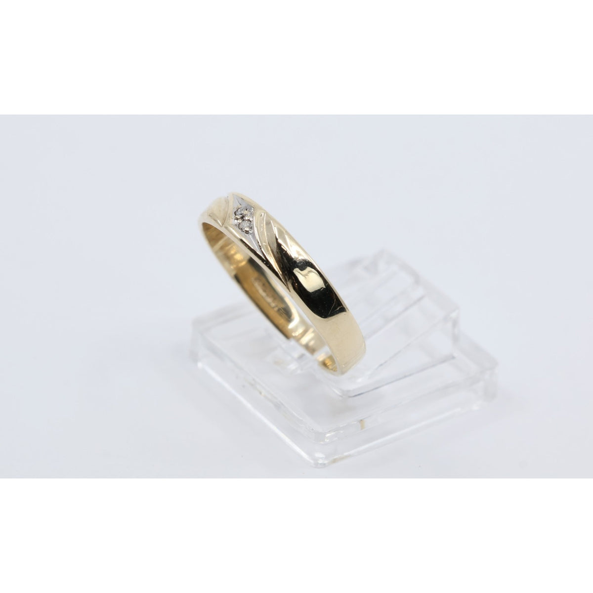 10K Yellow Gold Polished Diamond Wedding Band Ring