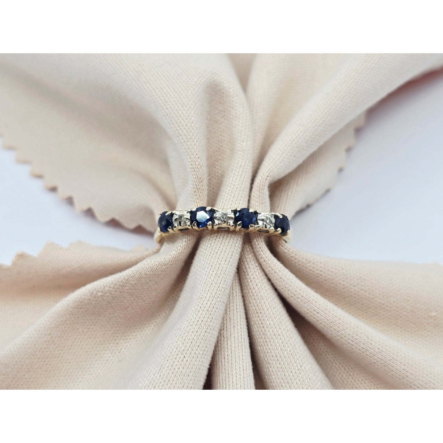 10K Yellow Gold Single Row Sapphire & Diamond Ring