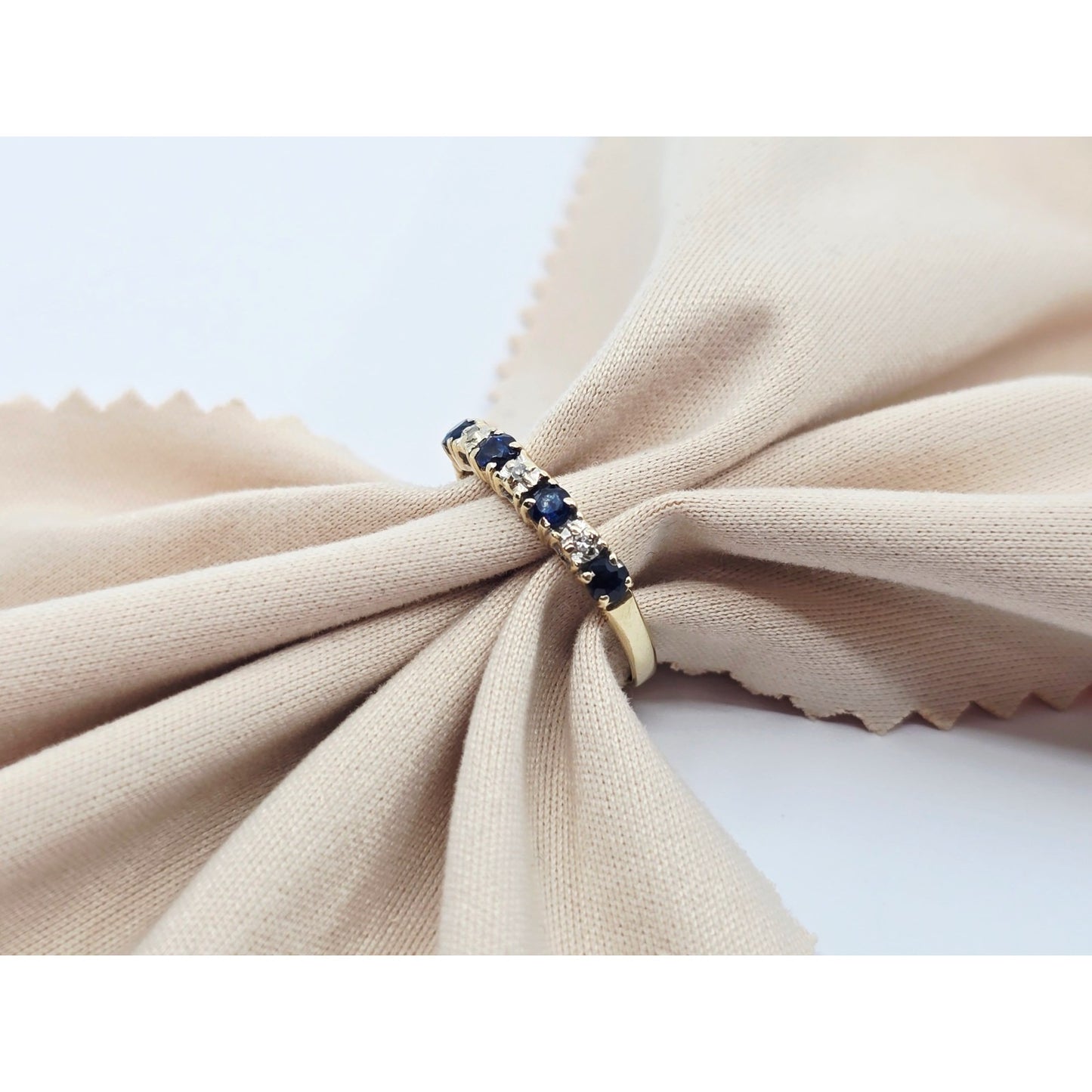 10K Yellow Gold Single Row Sapphire & Diamond Ring