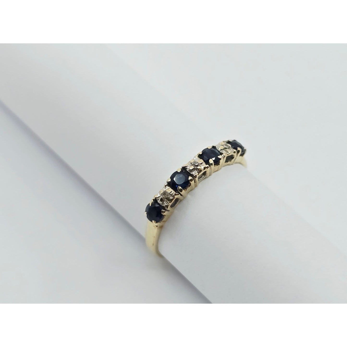 10K Yellow Gold Single Row Sapphire & Diamond Ring