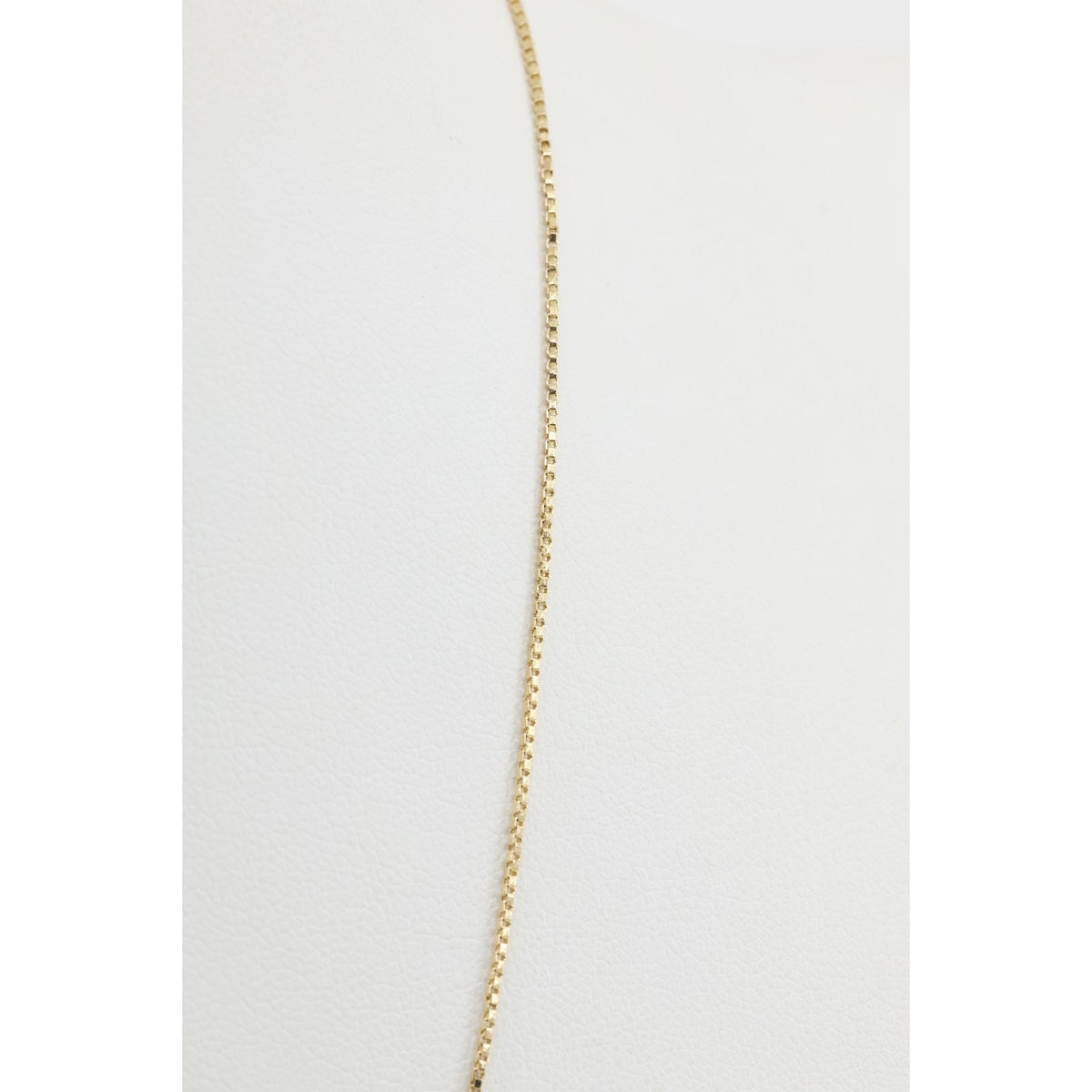 14K Yellow Gold Box Link Chain Necklace