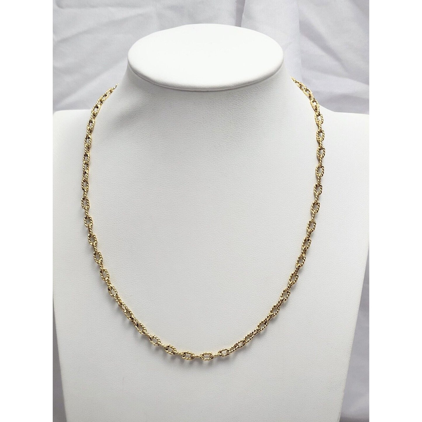 18K Yellow Gold Textured Twist Cable Link Chain Necklace