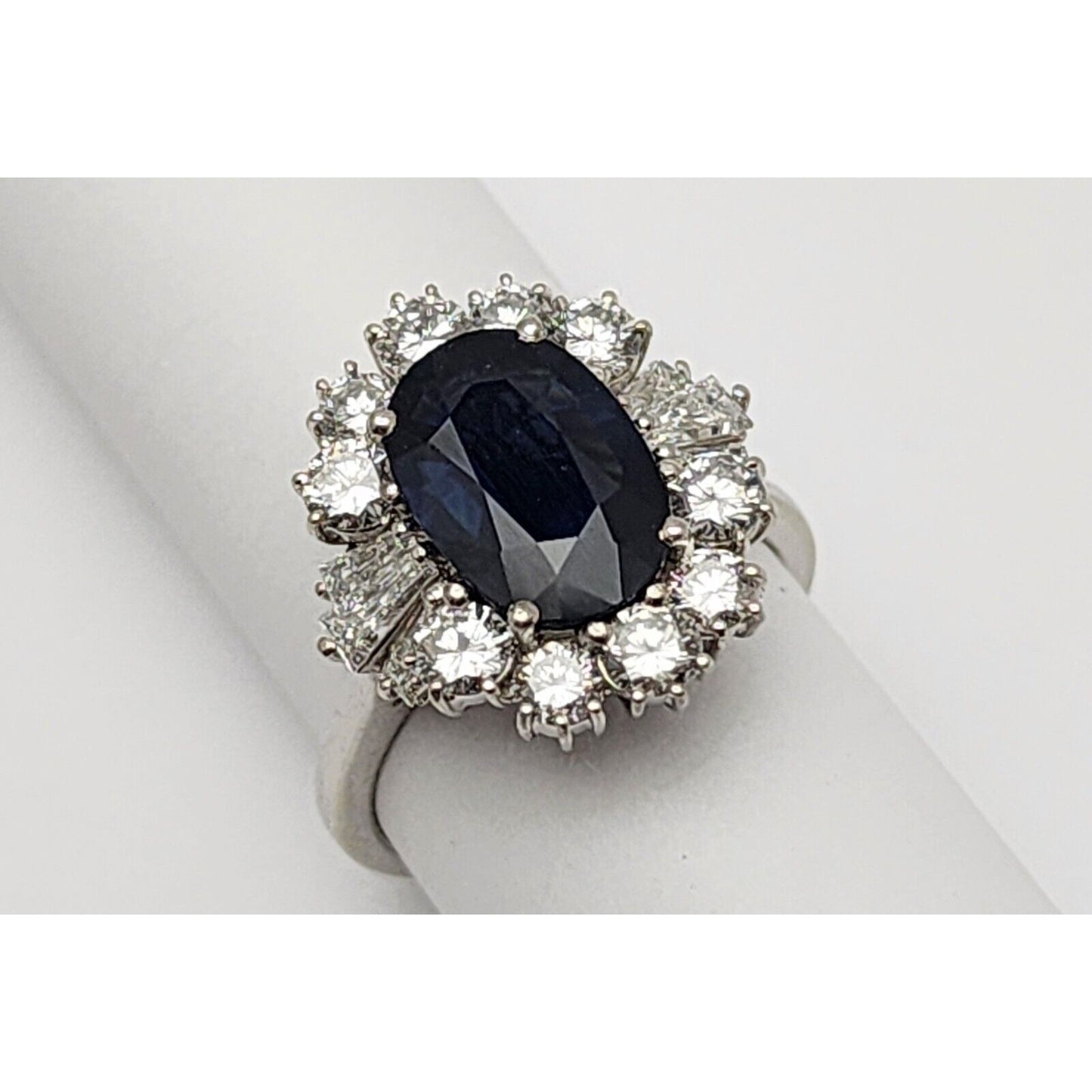 18K White Gold Sapphire & Diamond Ring