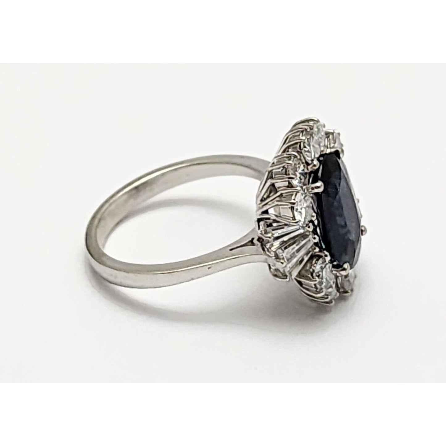 18K White Gold Sapphire & Diamond Ring