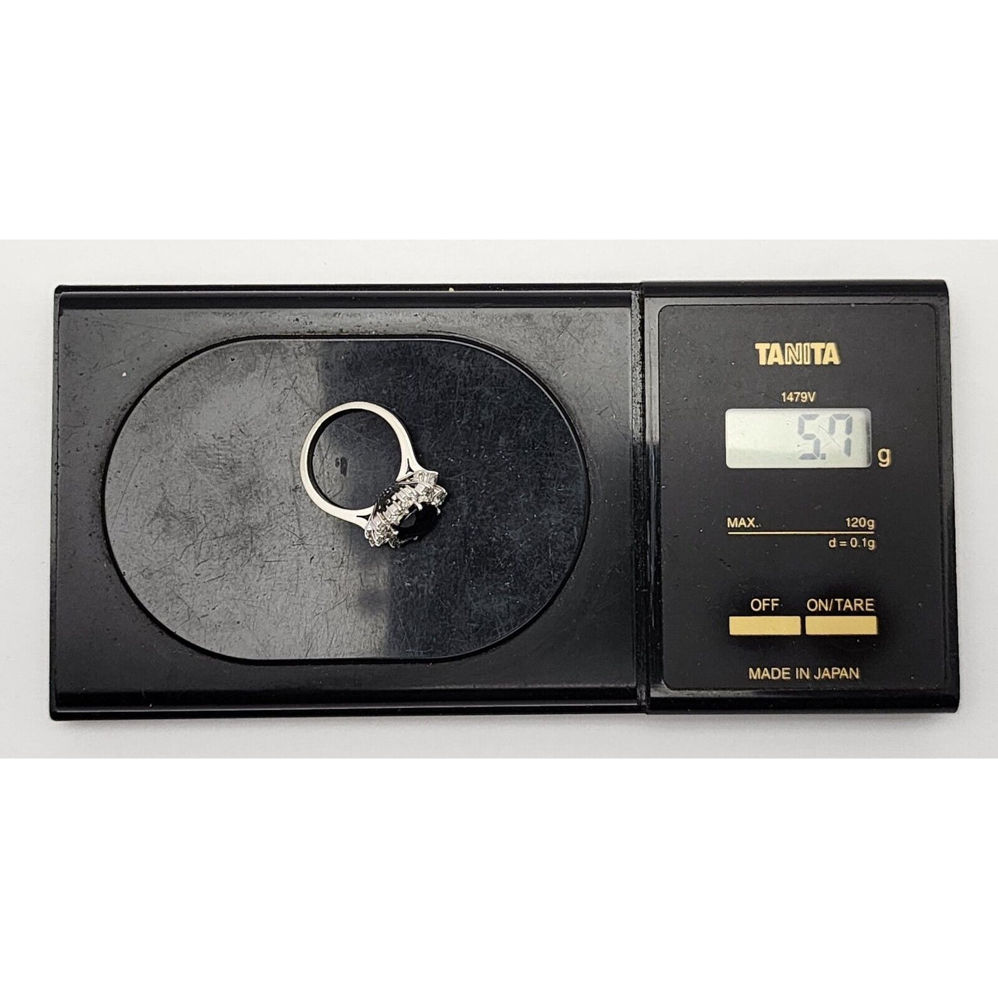 18K White Gold Sapphire & Diamond Ring