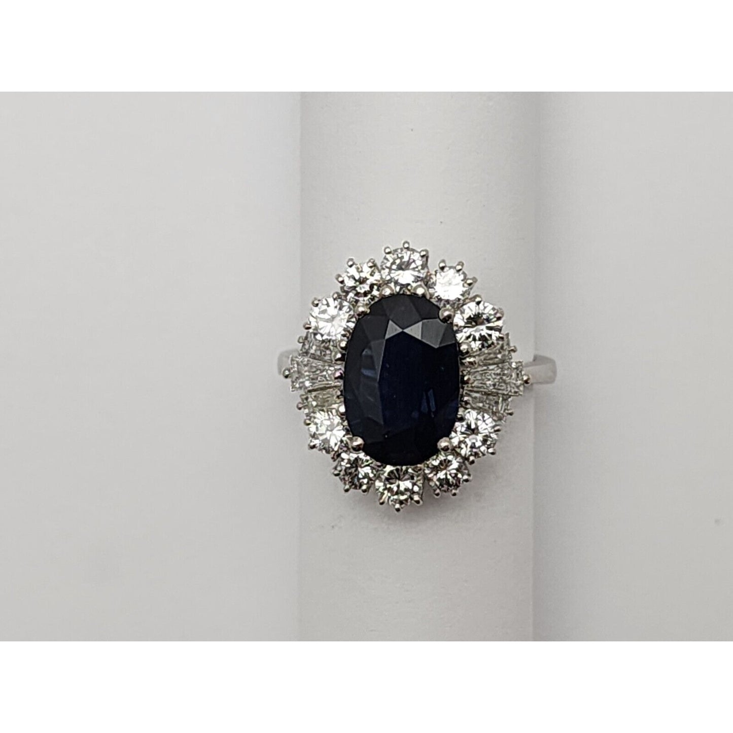 18K White Gold Sapphire & Diamond Ring