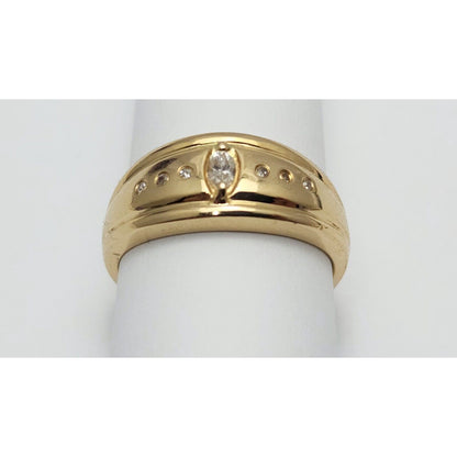 14K Yellow Gold Marquise & Round Diamond Ring