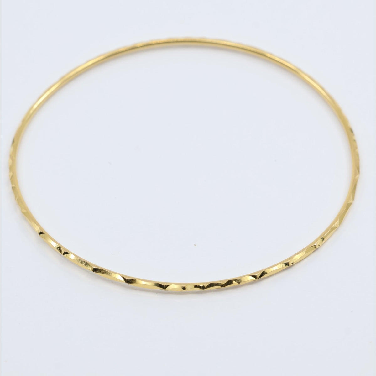 18K Yellow Gold Diamond Cut Bangle Bracelet